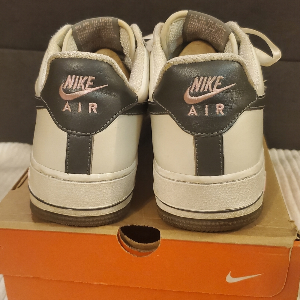 Nike Women's Air Force 1 - White/Metallic Pewter-Perfect Pink - Picture 7 of 16